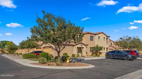 250 W Queen Creek Rd #108, Chandler, AZ 85248