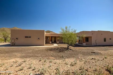1121 E Saddle Mountain Rd, Phoenix, AZ 85086