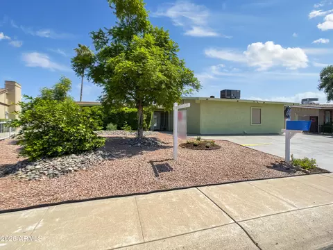 12637 N Columbine Dr, Phoenix, AZ 85029