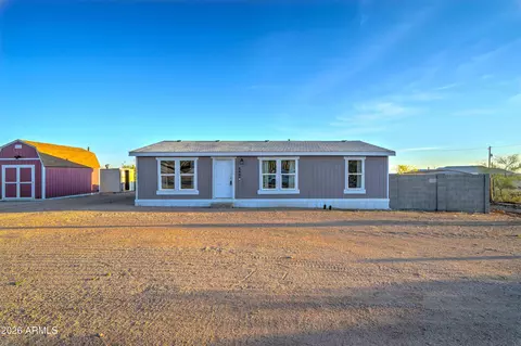 649 W Kaniksu St, Apache Junction, AZ 85120