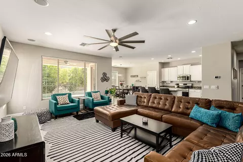 417 W Desert Broom Dr, Chandler, AZ 85248