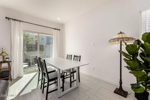 Dining - 2257 W Echo Ln, Phoenix, AZ 85021 photo 1 of 1