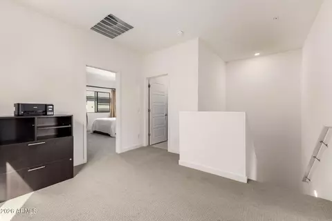 Entry Way - 2257 W Echo Ln, Phoenix, AZ 85021 photo 3 of 3