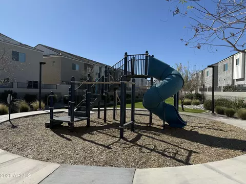 Exterior - 2257 W Echo Ln, Phoenix, AZ 85021 photo 5 of 5
