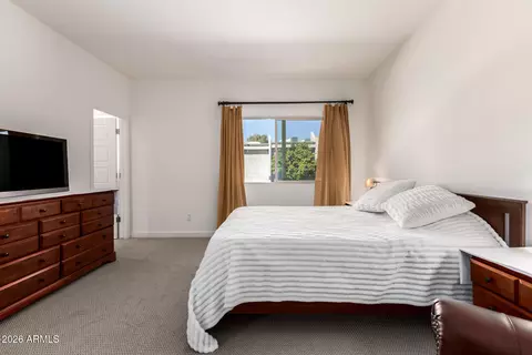 Bedroom - 2257 W Echo Ln, Phoenix, AZ 85021 photo 3 of 5