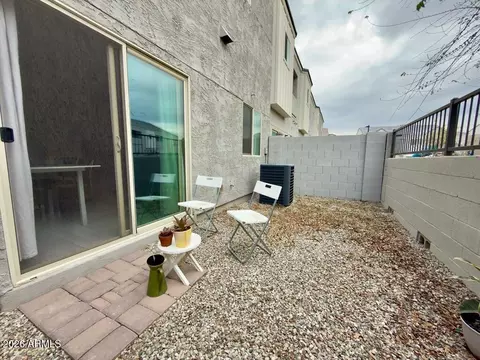 Exterior - 2257 W Echo Ln, Phoenix, AZ 85021 photo 2 of 5