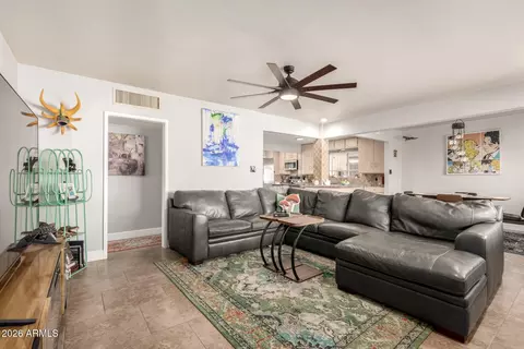 Living - 4101 Edgemont Ave, Phoenix, AZ 85008 photo 1 of 2