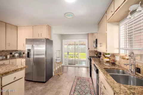 Kitchen - 4101 Edgemont Ave, Phoenix, AZ 85008 photo 1 of 3