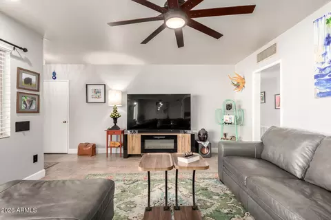 Living - 4101 Edgemont Ave, Phoenix, AZ 85008 photo 2 of 2