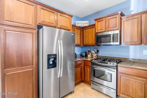 Kitchen - 3932 E Melinda Dr, Phoenix, AZ 85050 photo 4 of 4