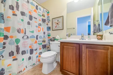 Bath - 3932 E Melinda Dr, Phoenix, AZ 85050 photo 3 of 3