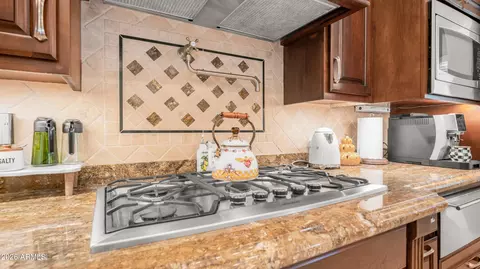 Kitchen - 2538 E Page Ct, Gilbert, AZ 85234 photo 4 of 6
