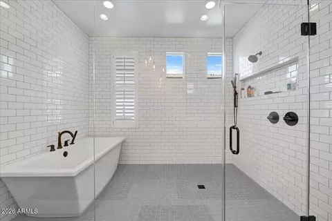 Bath - 3494 E Bloomfield Pkwy, Gilbert, AZ 85296 photo 3 of 7