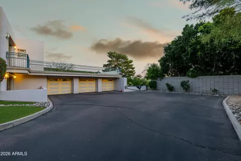 Exterior - 2131 E Bethany Home Rd, Phoenix, AZ 85016 photo 9 of 56