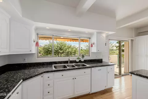 Kitchen - 2131 E Bethany Home Rd, Phoenix, AZ 85016 photo 4 of 10