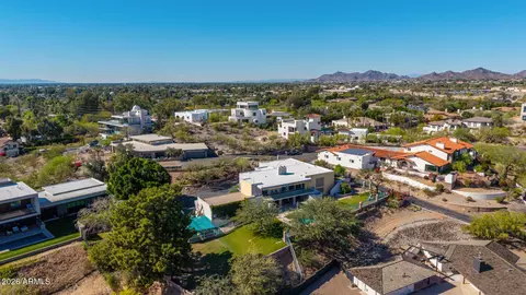 View/Area - 2131 E Bethany Home Rd, Phoenix, AZ 85016 photo 11 of 14