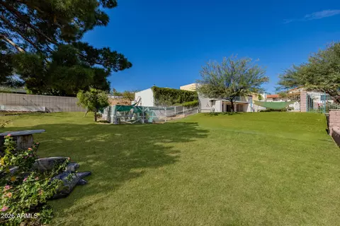 Exterior - 2131 E Bethany Home Rd, Phoenix, AZ 85016 photo 38 of 56