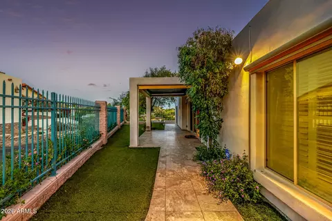 Exterior - 2131 E Bethany Home Rd, Phoenix, AZ 85016 photo 45 of 56