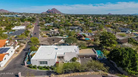 View/Area - 2131 E Bethany Home Rd, Phoenix, AZ 85016 photo 2 of 14