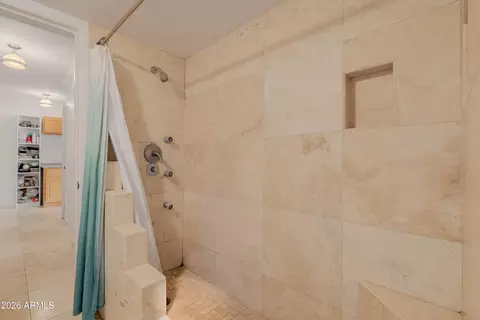 Bath - 2131 E Bethany Home Rd, Phoenix, AZ 85016 photo 11 of 15