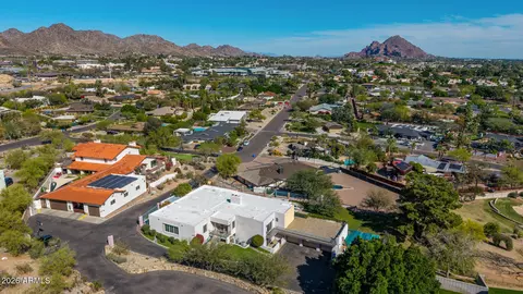 View/Area - 2131 E Bethany Home Rd, Phoenix, AZ 85016 photo 7 of 14