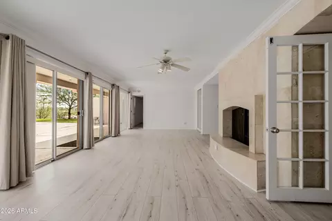 Living - 2131 E Bethany Home Rd, Phoenix, AZ 85016 photo 15 of 18