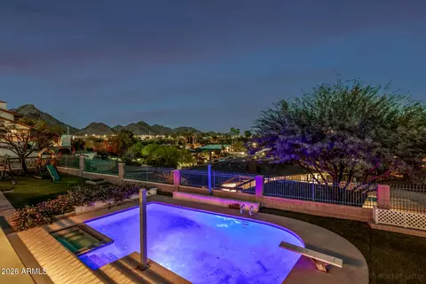 Exterior - 2131 E Bethany Home Rd, Phoenix, AZ 85016 photo 3 of 56