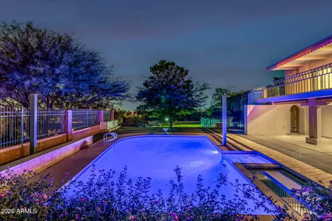 Exterior - 2131 E Bethany Home Rd, Phoenix, AZ 85016 photo 5 of 58