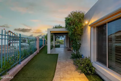 Exterior - 2131 E Bethany Home Rd, Phoenix, AZ 85016 photo 10 of 56