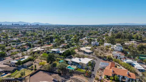 View/Area - 2131 E Bethany Home Rd, Phoenix, AZ 85016 photo 14 of 14