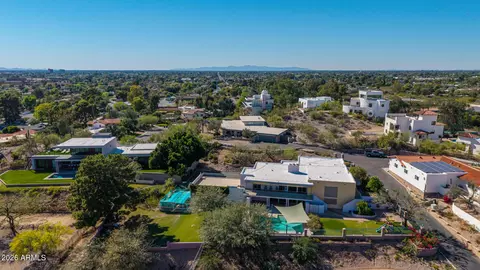 View/Area - 2131 E Bethany Home Rd, Phoenix, AZ 85016 photo 12 of 14