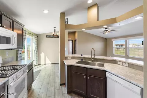 325 E Houston Rd, Paulden, AZ 86334 photo 14