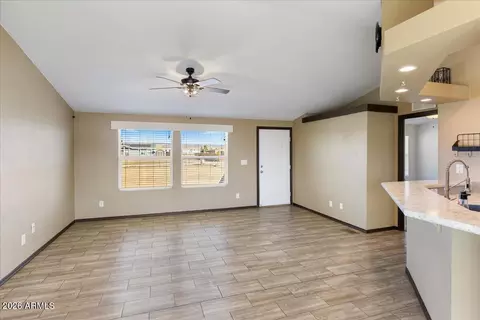 325 E Houston Rd, Paulden, AZ 86334 photo 4