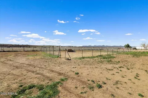 325 E Houston Rd, Paulden, AZ 86334 photo 28