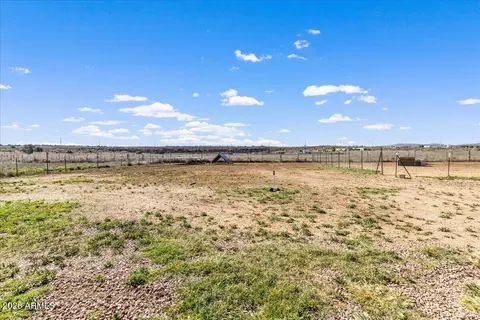 325 E Houston Rd, Paulden, AZ 86334 photo 27