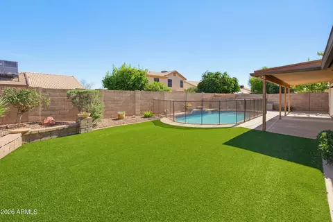 3833 W Misty Willow Ln, Glendale, AZ 85310