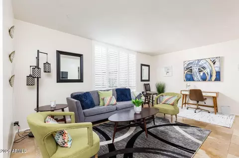 3242 E Camelback Rd #104, Phoenix, AZ 85018