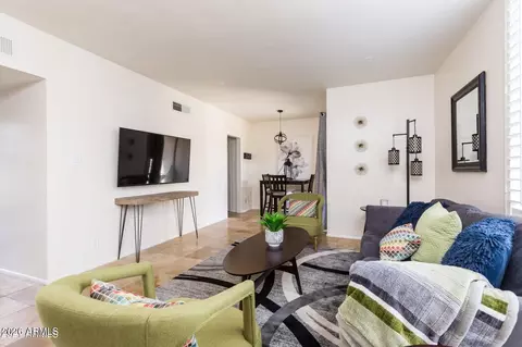 Living - 3242 E Camelback Rd #104, Phoenix, AZ 85018 photo 4 of 4