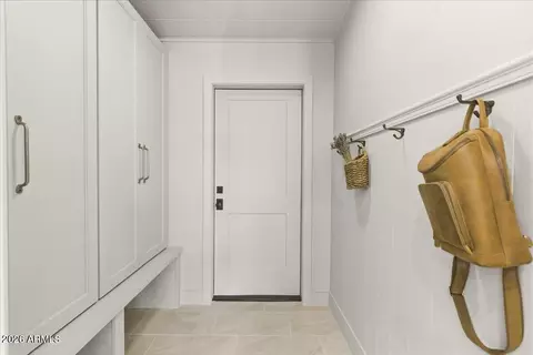 Entry Way - 4835 E Indianola Ave, Phoenix, AZ 85018 photo 6 of 6