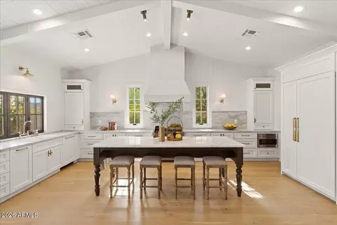 Kitchen - 4835 E Indianola Ave, Phoenix, AZ 85018 photo 5 of 6