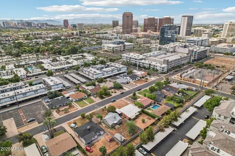 View/Area - 511 E Cheery Lynn Rd, Phoenix, AZ 85012 photo 5 of 6