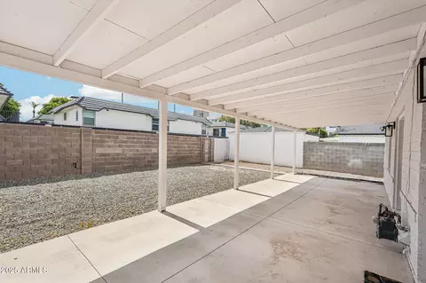 Exterior - 511 E Cheery Lynn Rd, Phoenix, AZ 85012 photo 3 of 6