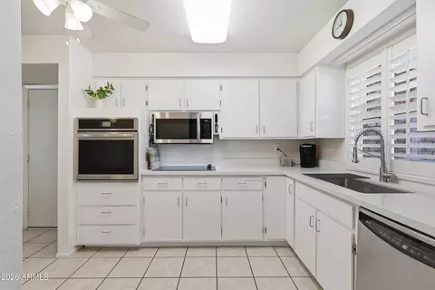 Kitchen - 4735 Elena Ave, Mesa, AZ 85206 photo 2 of 4