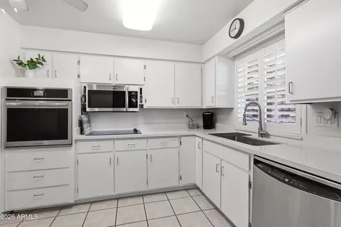 Kitchen - 4735 Elena Ave, Mesa, AZ 85206 photo 1 of 4