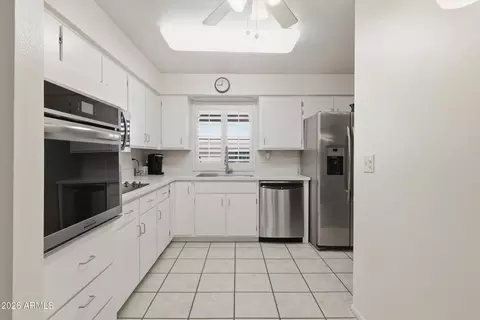 Kitchen - 4735 Elena Ave, Mesa, AZ 85206 photo 3 of 4