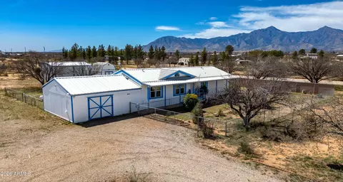9610 E Coyote Trl, Hereford, AZ 85615