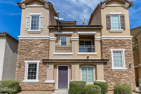 1384 S Sabino Dr, Gilbert, AZ 85296
