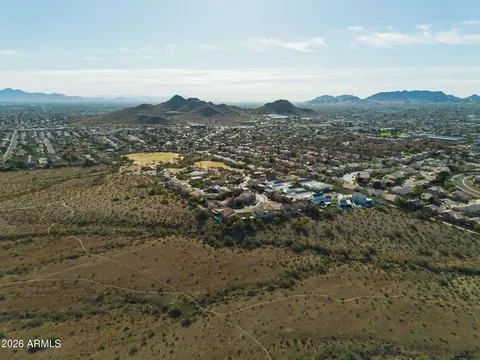 View/Area - 1729 E Winchcomb Dr, Phoenix, AZ 85022 photo 4 of 5