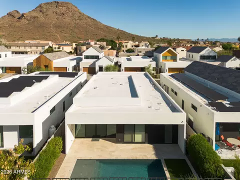 View/Area - 1729 E Winchcomb Dr, Phoenix, AZ 85022 photo 3 of 5