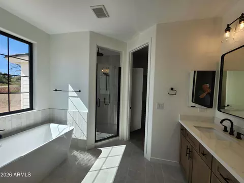 Bath - 1864 E New River Rd, Phoenix, AZ 85086 photo 8 of 8